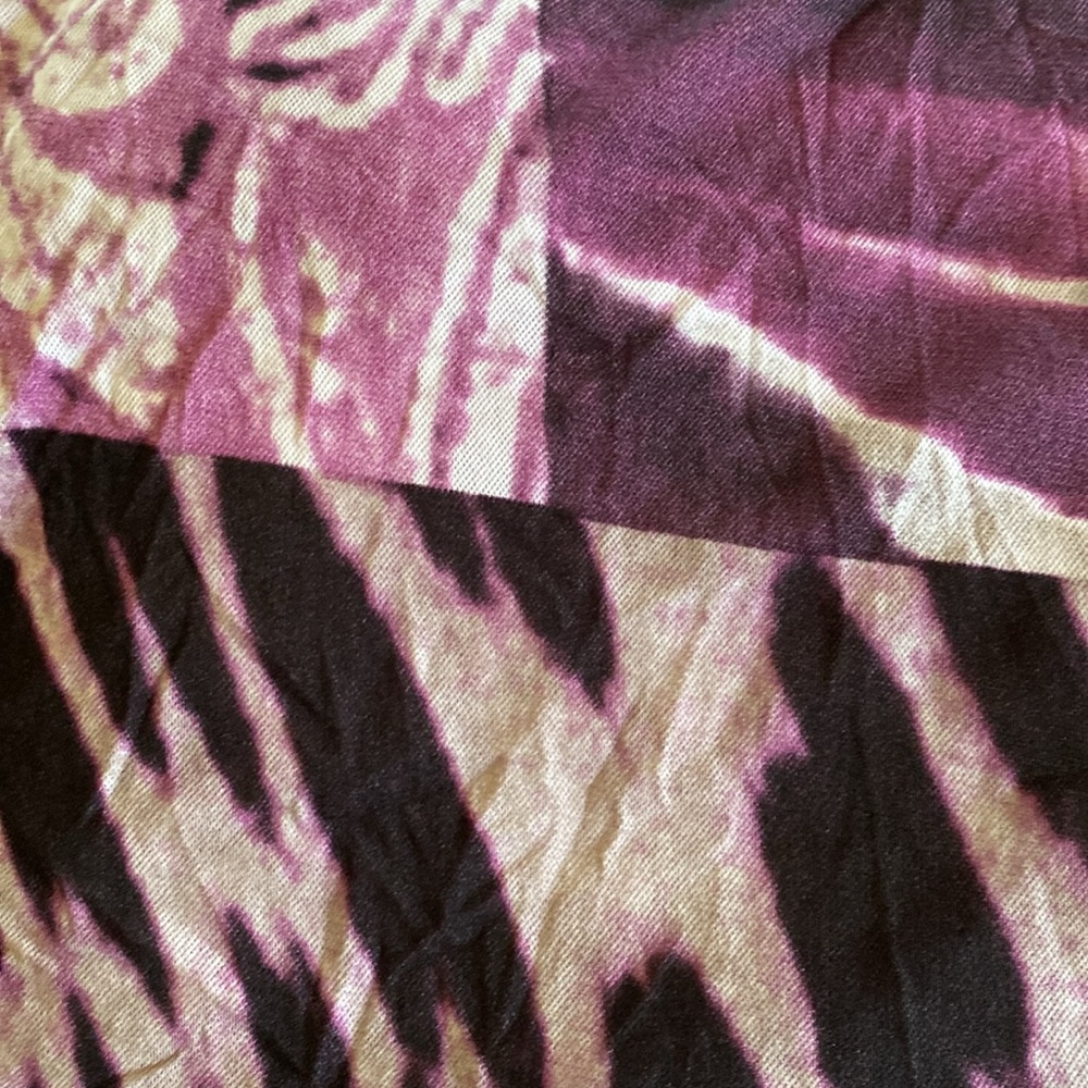 Karen Kane Very Stretchy Pink Purple Print Top NeverUsed - Picture 12 of 16
